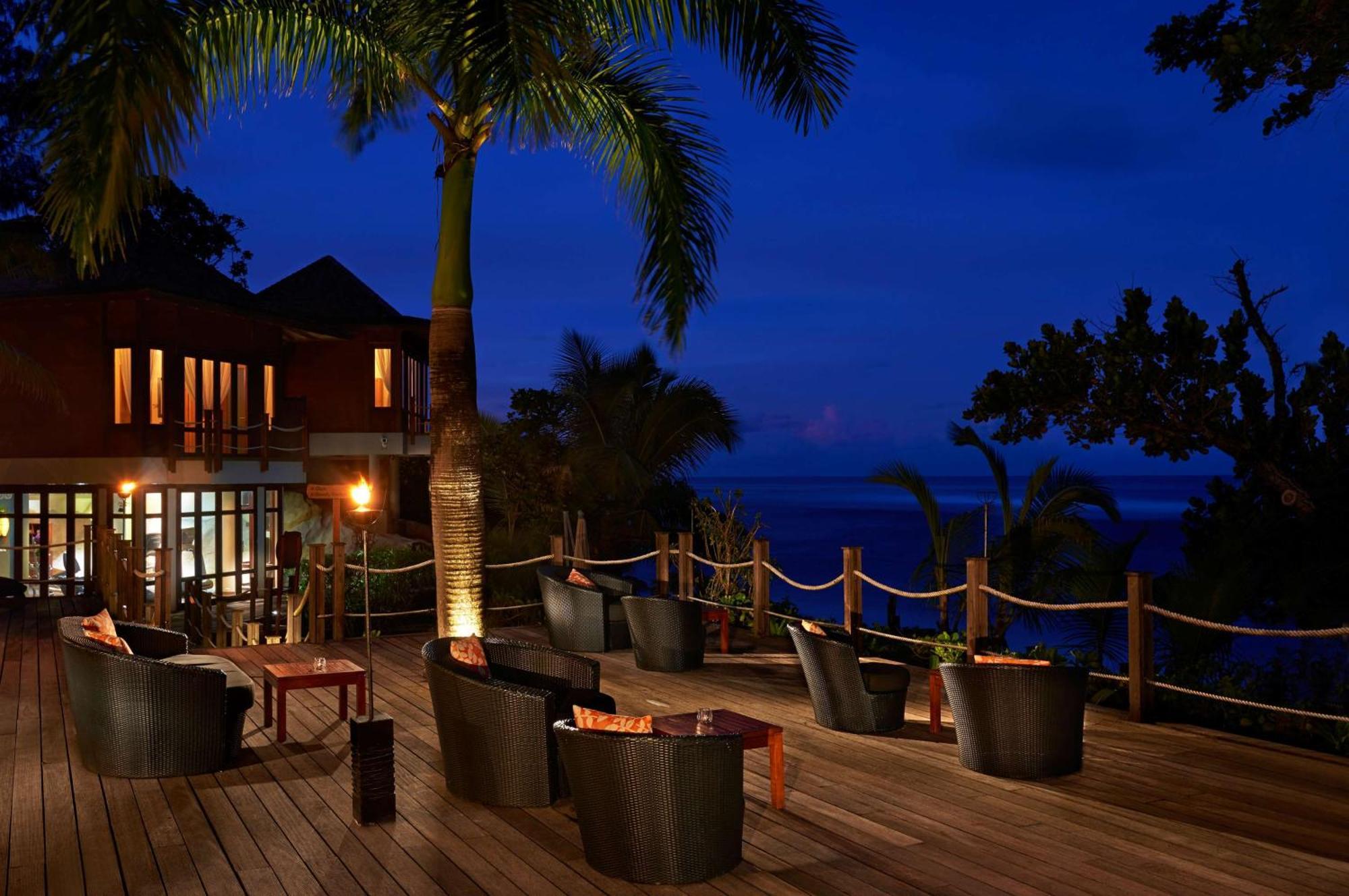 Doubletree By Hilton Seychelles Allamanda Resort & Spa Takamaka Exterior foto