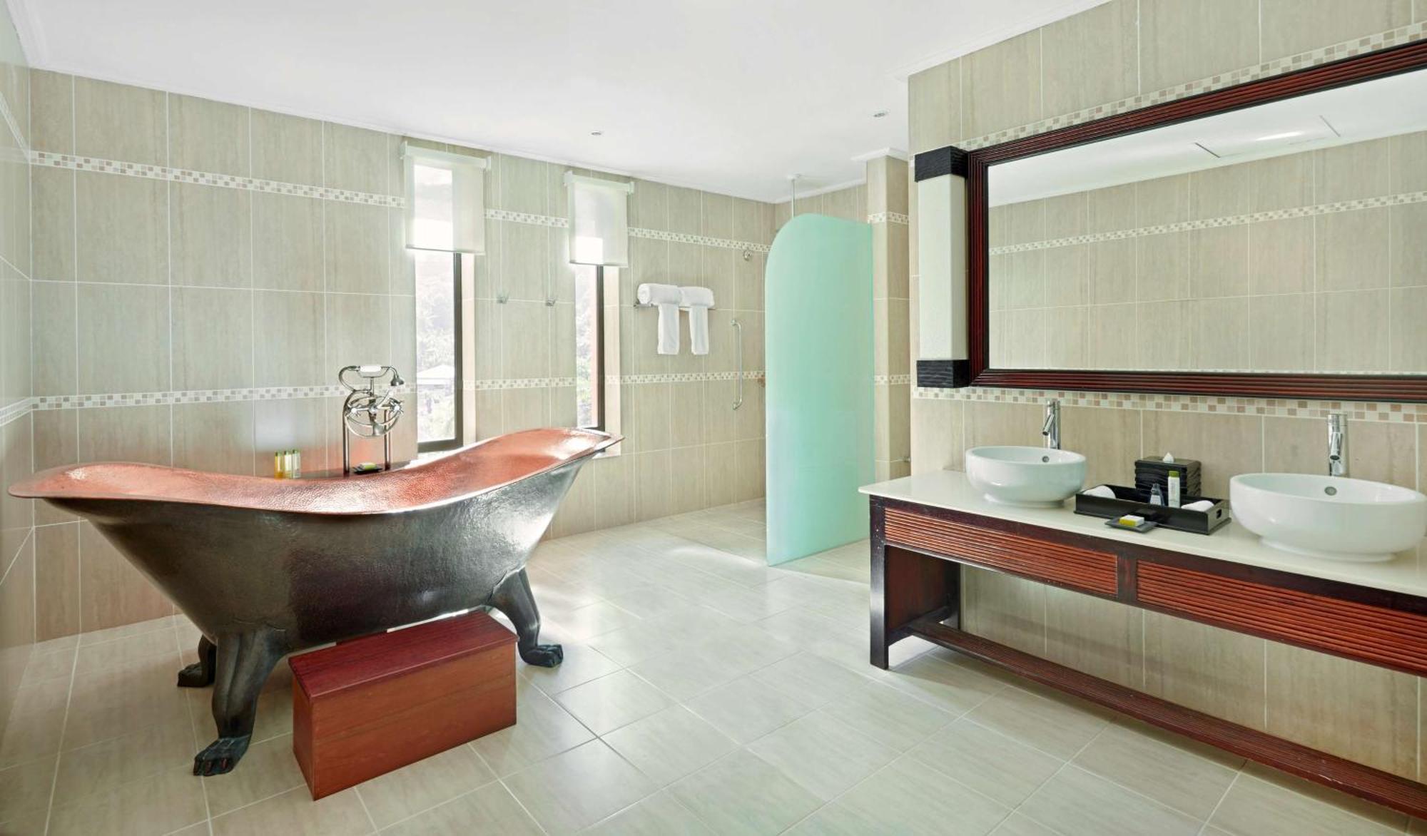 Doubletree By Hilton Seychelles Allamanda Resort & Spa Takamaka Exterior foto