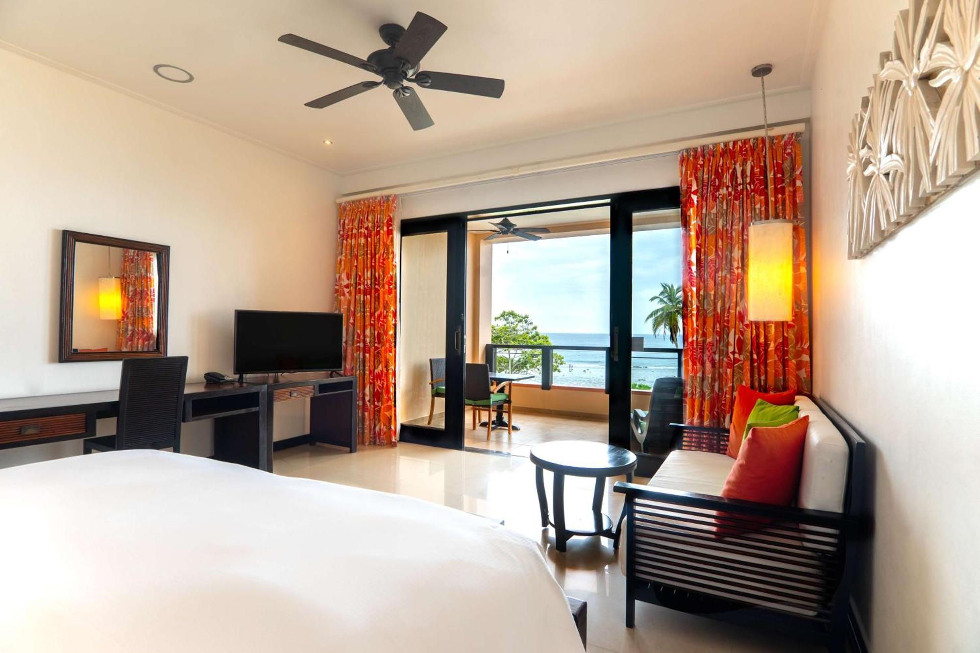 Doubletree By Hilton Seychelles Allamanda Resort & Spa Takamaka Exterior foto