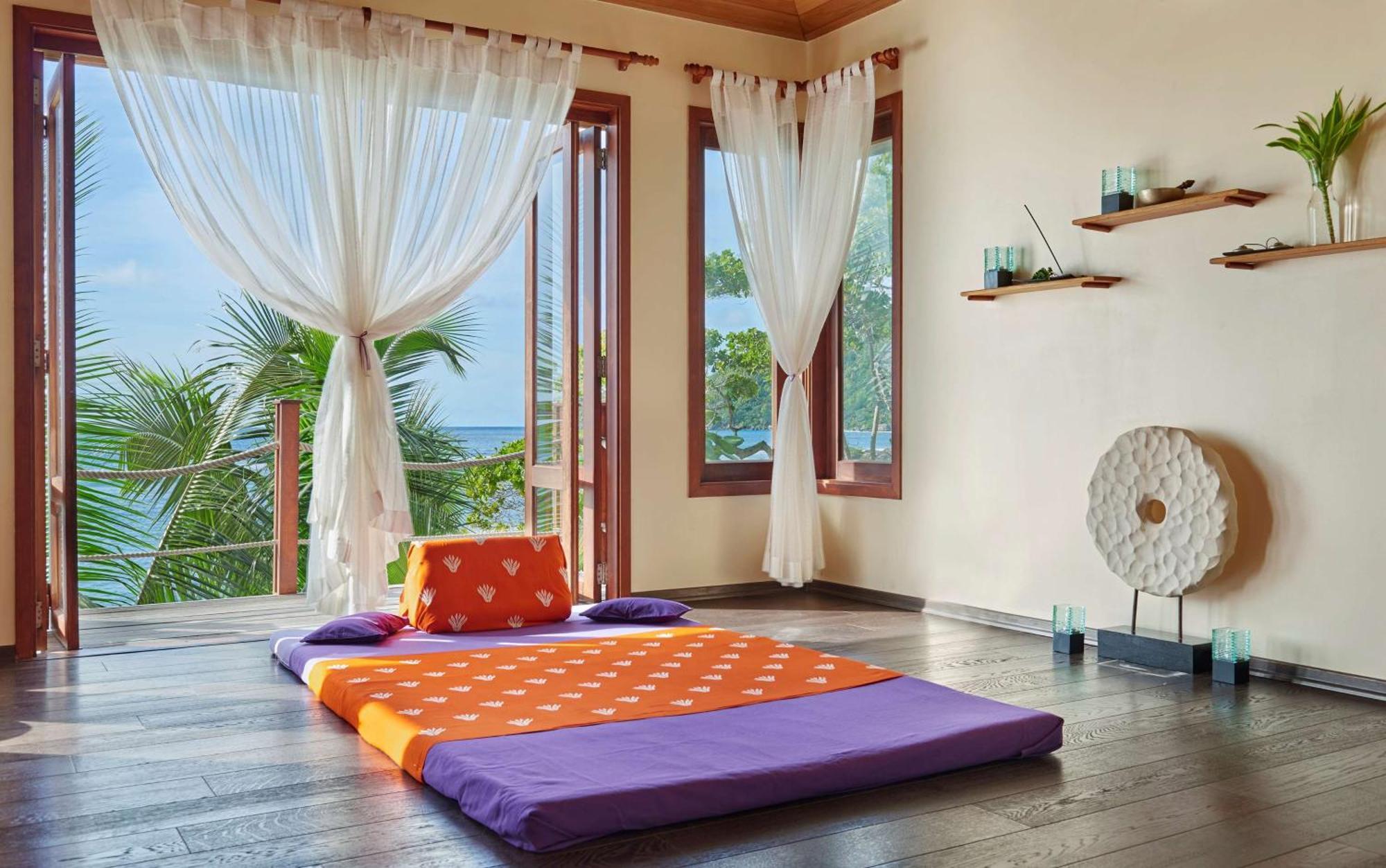 Doubletree By Hilton Seychelles Allamanda Resort & Spa Takamaka Exterior foto
