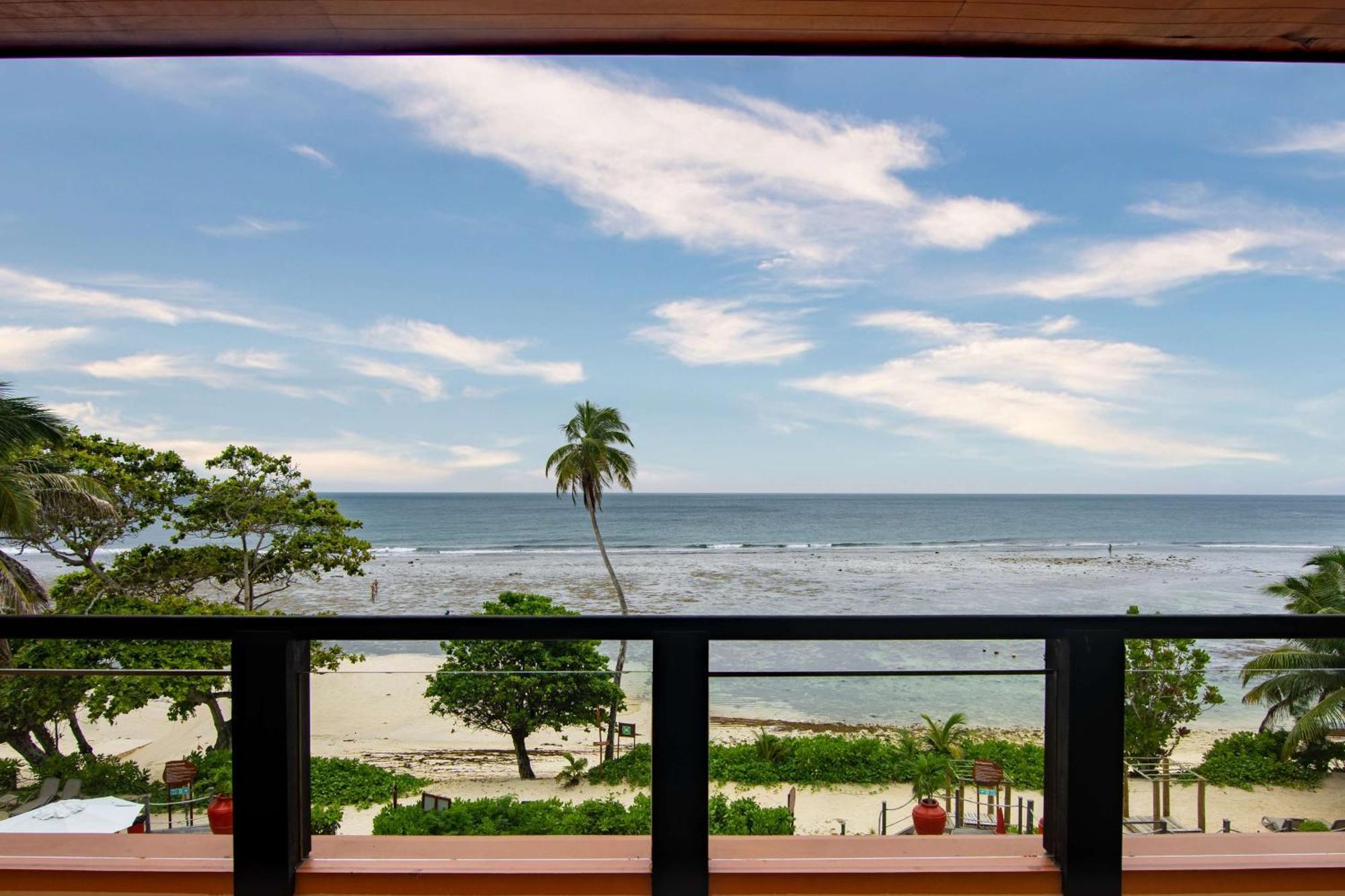 Doubletree By Hilton Seychelles Allamanda Resort & Spa Takamaka Exterior foto